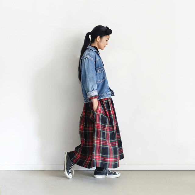 Model 158cm、Red 着用