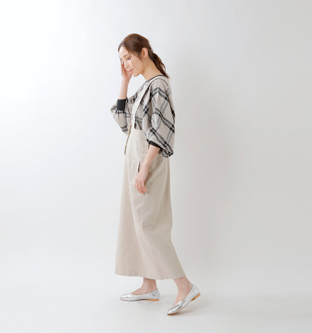 model yama:167cm / 49kg
color : natural / size : 1