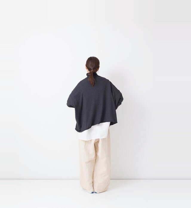 color : CHARCOAL GRAY , model : 162cm