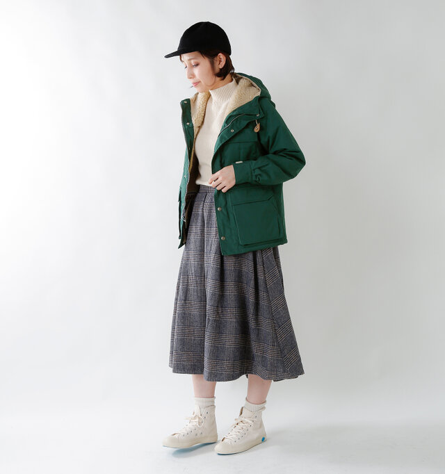 model yama:167cm / 49kg
color : green / size : XS
