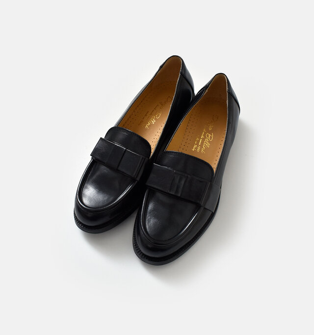 color : black