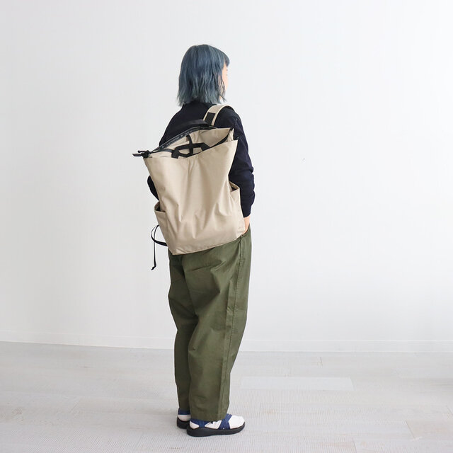 ベージュ 着用、モデル身長:165cm