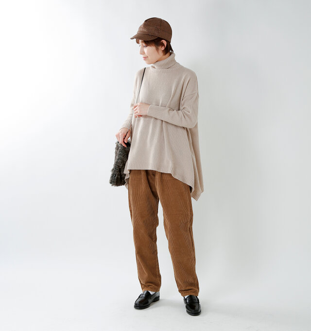 model yama:167cm / 49kg
color : camel / size : M