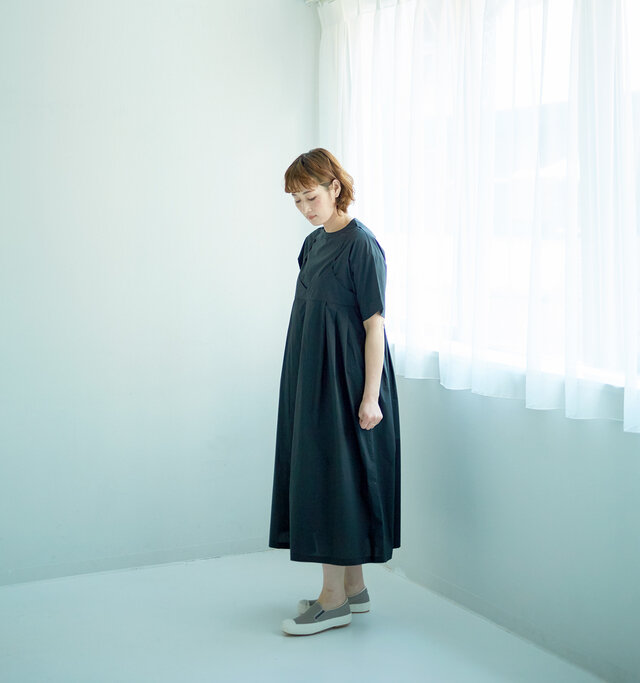 モデル160cm 着用サイズ:0(BLACK)