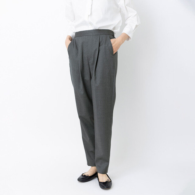 着用カラー:ミディアムグレー