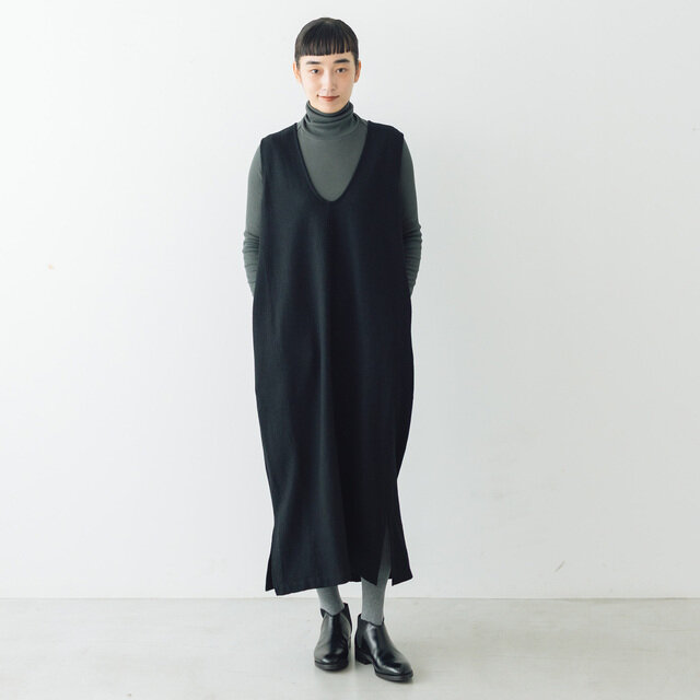 UNIVERSAL TISSU|ウール圧縮 ジャンパードレス