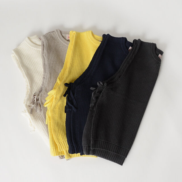カラーはナチュラルな「off」や「grayge」、コーデを明るくしてくれる「yellow」、定番の「navy」や「sumikuro」など全5色をご用意しています。