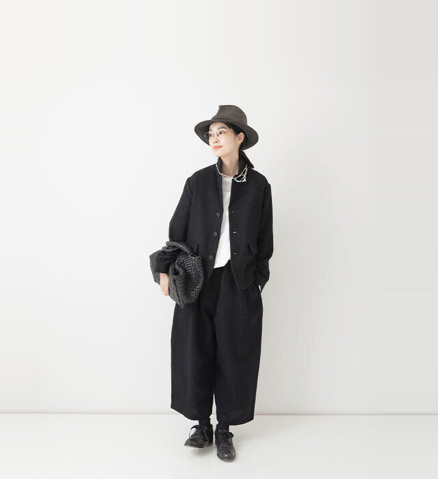 color : BLACK , model : 162cm