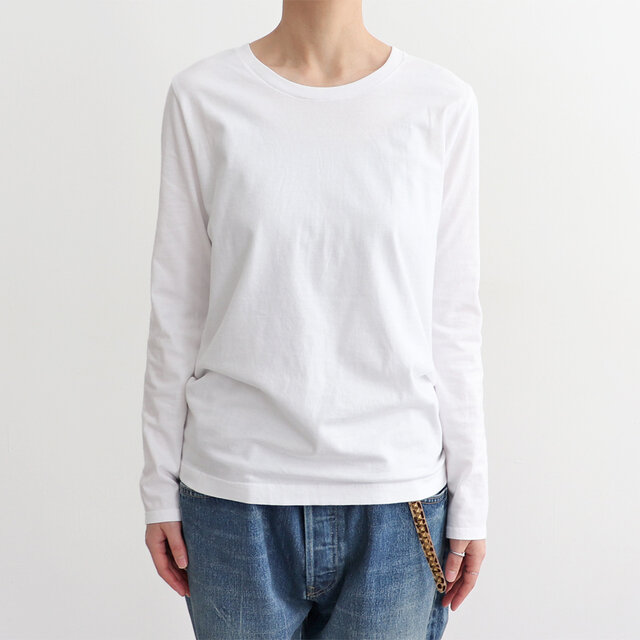 至ってシンプルなインナーなんですが、これがチラッと見えるのと見えないのとでは大違い!
この些細な拘りが大事ではないでしょうか、、、✨