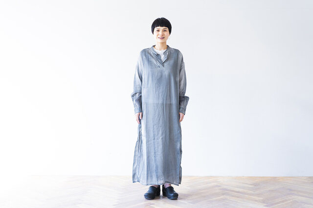 モデル身長:158cm、ブラック着用