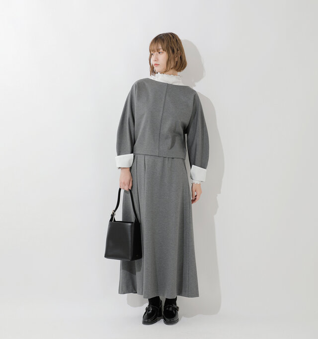 model ai:166cm / 47kg
color : gray / size : F