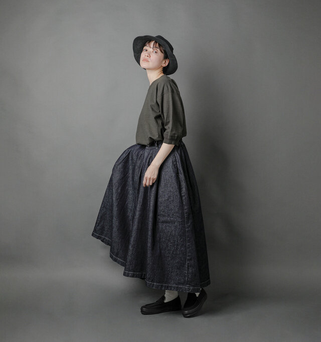 model saku：163cm / 43kg 
color : charcoal gray / size : 48