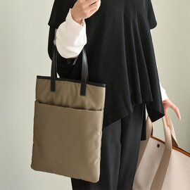 Agreable|大きめポケット付き フラットで持ちやすい PCバッグ サブバッグ