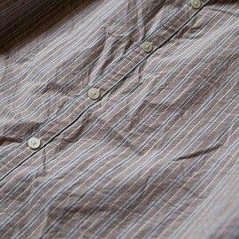 MUYA｜アトリエリラックスシャツ スタンドカラー/Brown stripe/No.2468