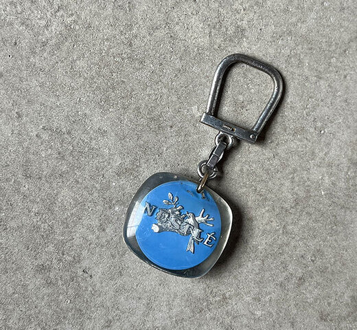 ブルボンキーホルダー NESTLE 1960年代フランス製 ブルボン社 Bourbon(ネコポス配送)