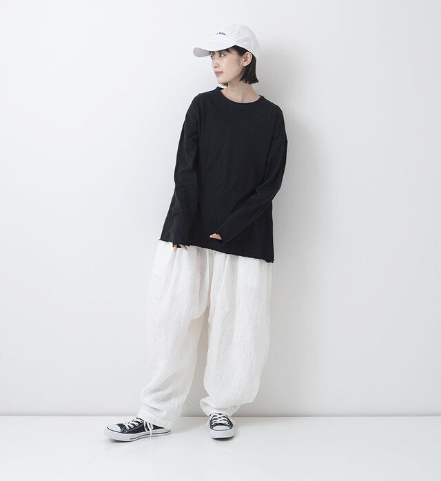 color : BLACK , model : 162cm
