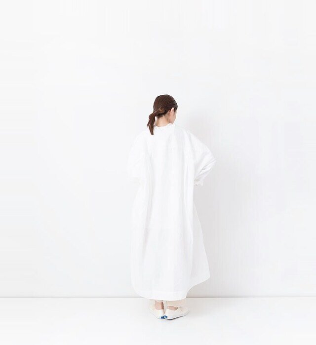 color : WHITE , model : 162cm