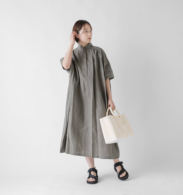model asuka:160cm / 48kg
color : ash gray / size : 38