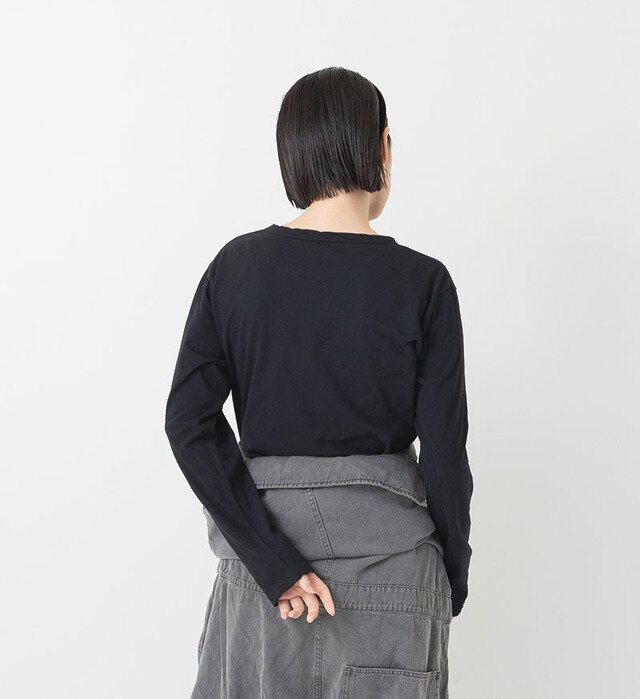 color : BLACK , model : 162cm