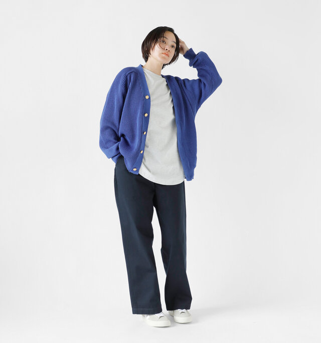 model saku：163cm / 43kg 
color : loyal blue / size : S