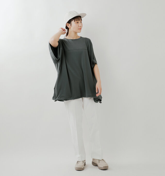 model mayuko：168cm / 55kg 
color : gray / size : 2
