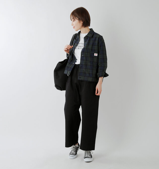 model yama:167cm / 49kg
color : black watch / size : 36