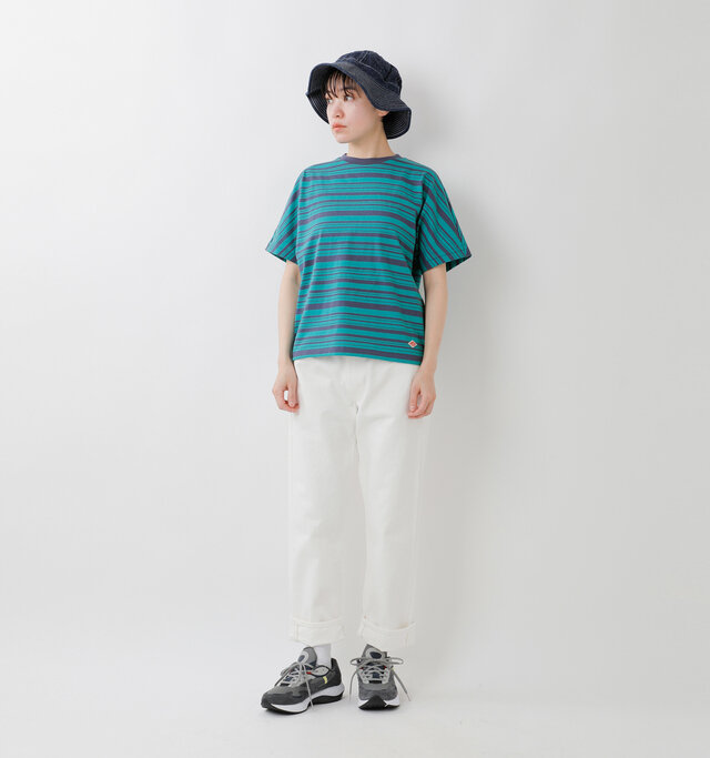 model saku：163cm / 43kg 
color : green×navy / size : S