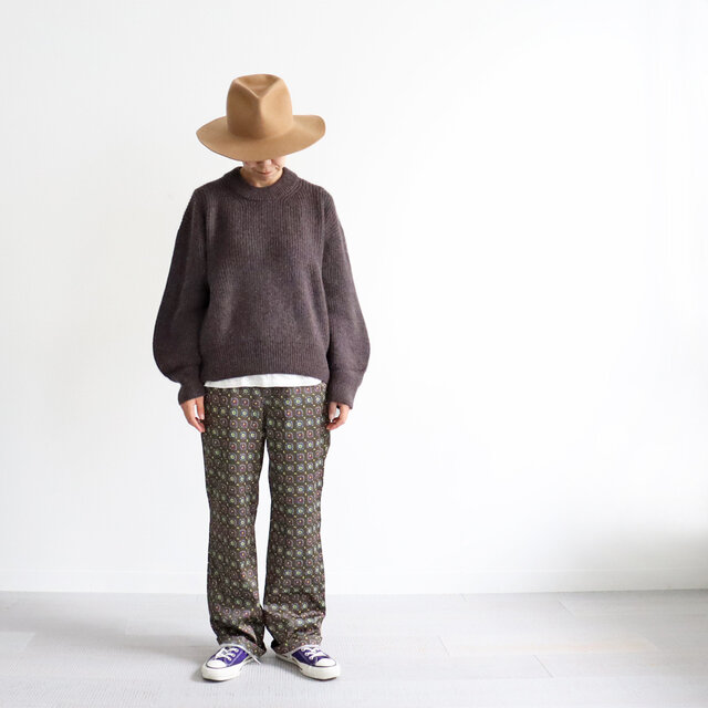 unfilのロイヤルベビーアルパカセーター。
あれ?まだあったの?!っていうぐらい、これ本当に素敵なニットなんですよ〜〜!!
ふわっふわであったか〜!!
色も絶妙。お袖のボリュームがこれまた女性らしい
。
この素材の良さをぜひ自分へのご褒美として...♡