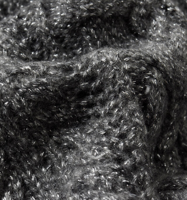 毛 42% / ナイロン 41% / 金属繊維 17%