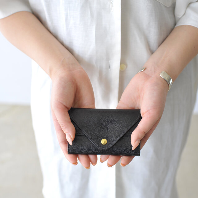 color : black(col.35) / size : one