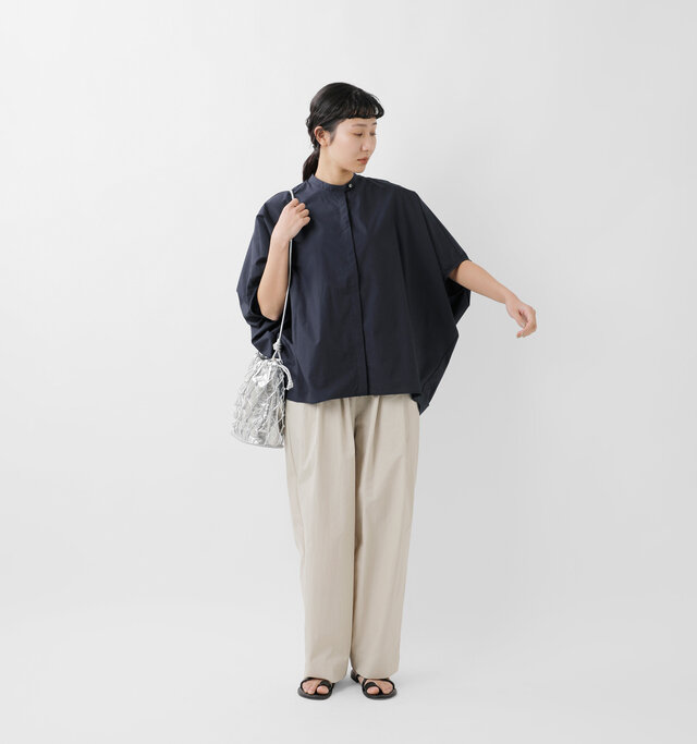 model mayuko:168㎝ / 55kg
color : navy / size : F