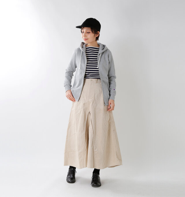 model yama:167cm / 49kg
color : oxford / size : M