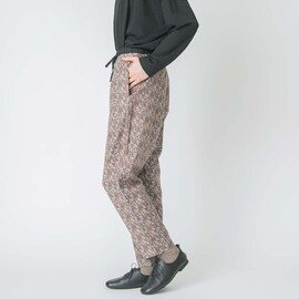 TUTIE.|コットンビエラフラワープリントペグパンツ