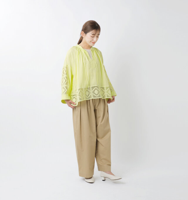 model tomo：158cm / 45kg 
color : yellow green / size : F