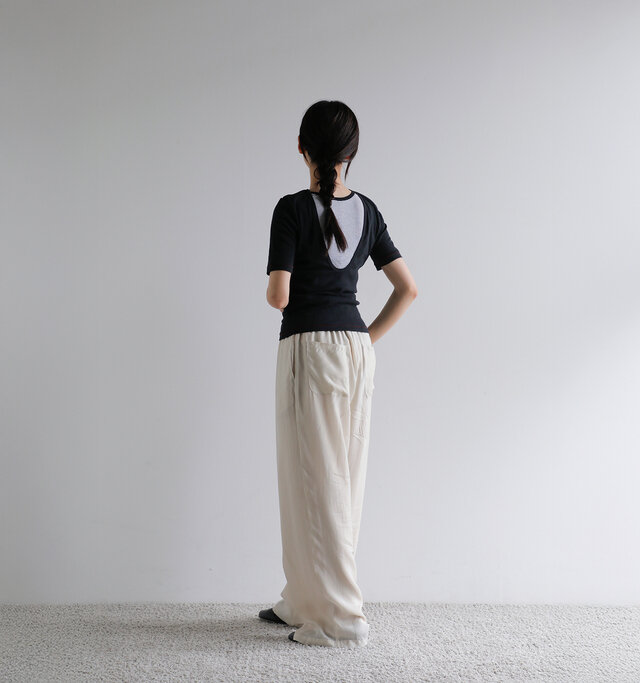 model yukino:163cm / 43kg
color : ブラック×ホワイト / size : 38