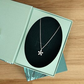Kalevala｜Snow Crystal Necklace (スノークリスタル) ネックレス