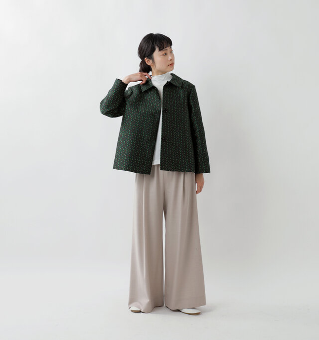 model mariko：162cm / 47kg 
color : forest green / size : 1