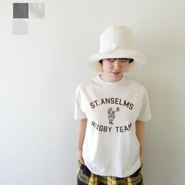 BLUE LAKE MARKET|アメリカンドライ天竺ヘムラウンドプリントT ST.ANSELMS(B-521048)ブルーレイクマーケット