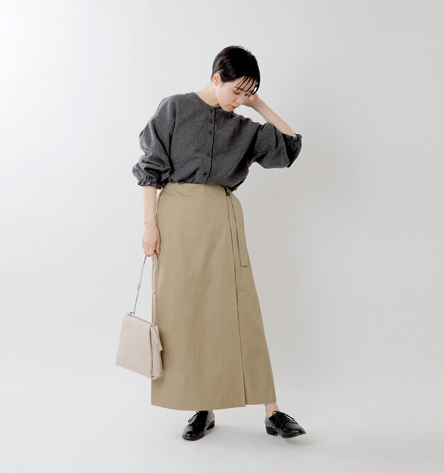 model saku:163cm / 43kg
color : charcoal / size : 38