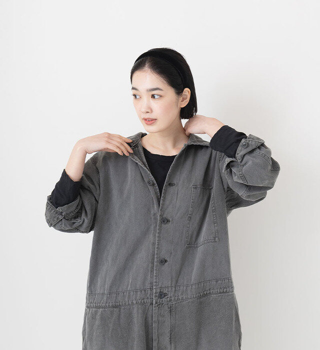 color : BLACK , model : 162cm
