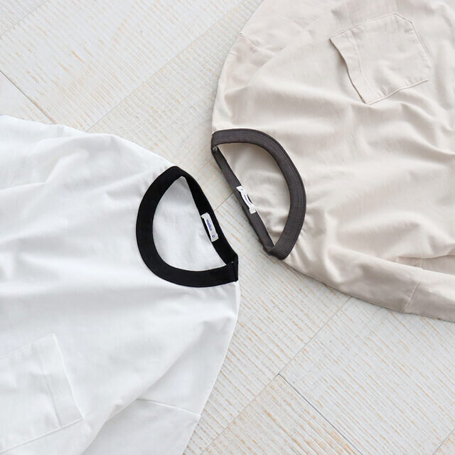 首元の配色を切り替えたシンプルなリンガーTee!!
合わせやすくてベーシックなホワイト×ブラックと
くすみカラーが可愛いサンド×チャコールの2色展開です◎