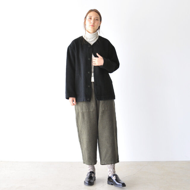 モデル:164cm / 49kg
color : black / size : 0