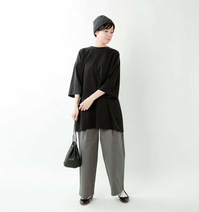 model saku:163cm / 43kg
color : grayolive / size : M