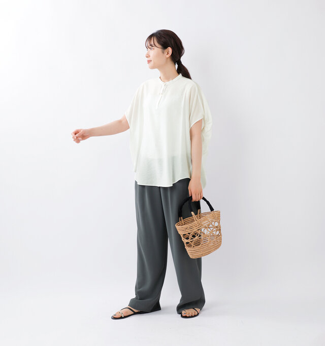 model mizuki：168cm / 50kg 
color : white / size : 38