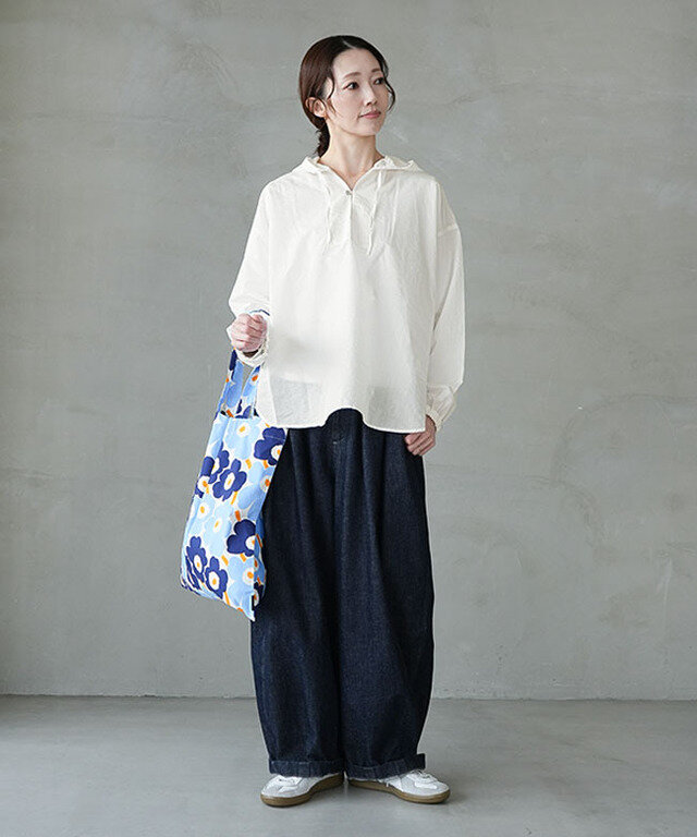 身長:164cm/着用カラー:01. オフ/着用サイズ:onesize