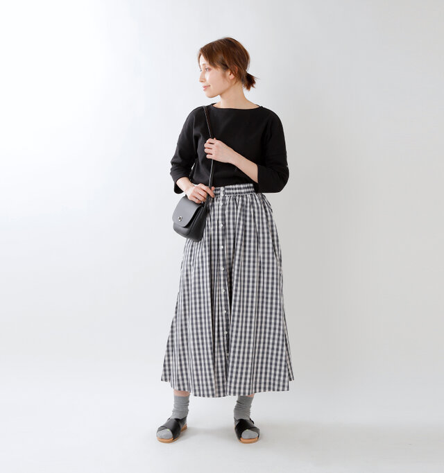 model yama:167cm / 49kg
color : black / size : 3