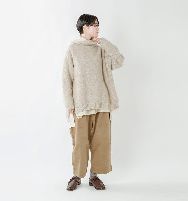 model saku：163cm / 43kg 
color : light beige / size : 1