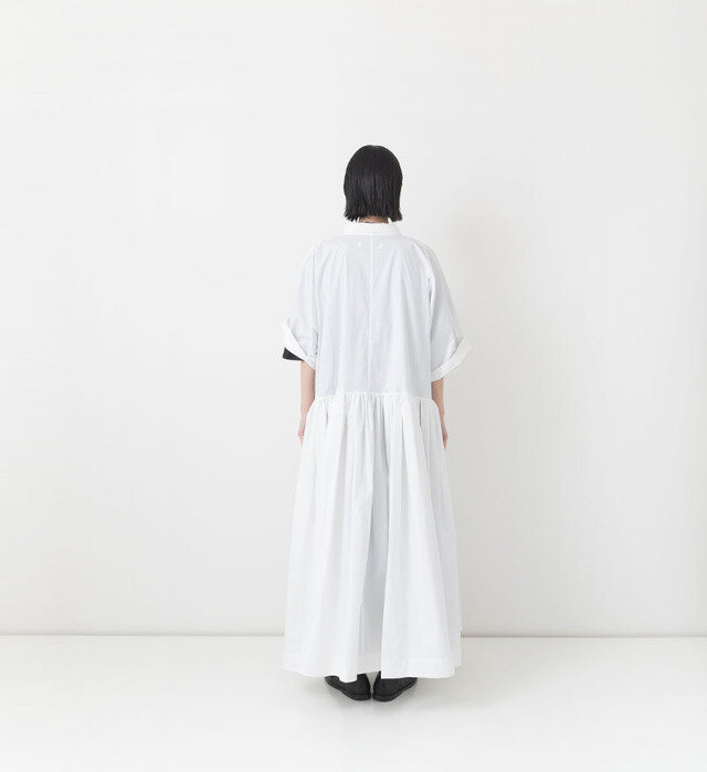 color : WHITE , model : 162cm