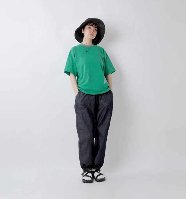 model saku：163cm / 43kg 
color : green / size : WM