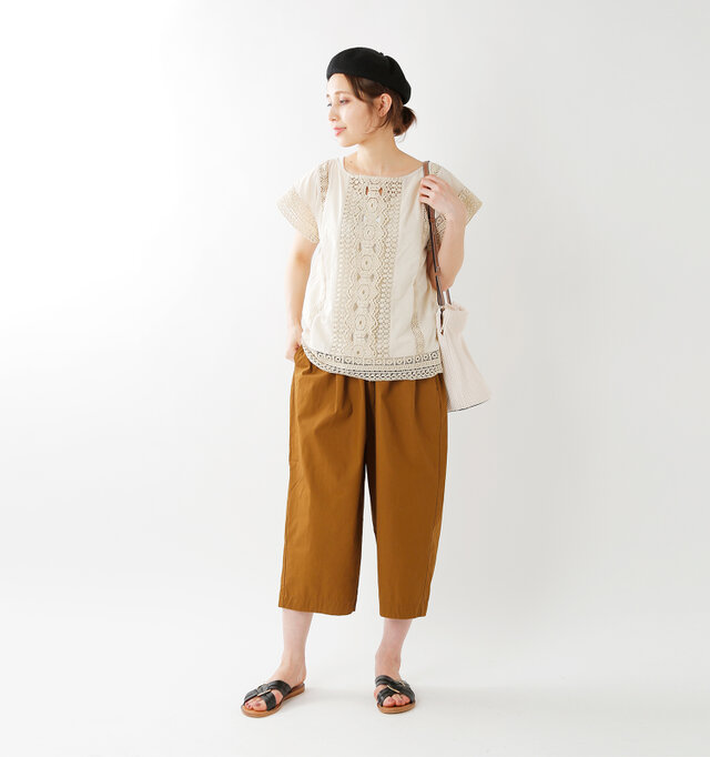 model yama:167cm / 49kg
color : natural / size : 1
